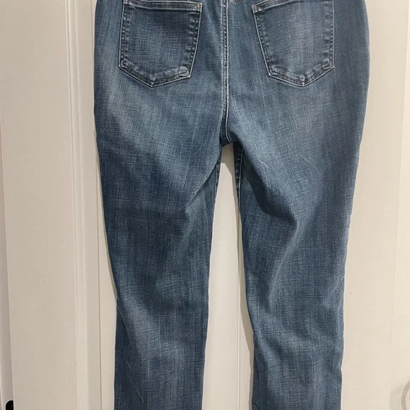 Chico's So Slimming Girlfriend Slim Leg Crop Jeans. Women’s size 10. - Picture 7 of 12